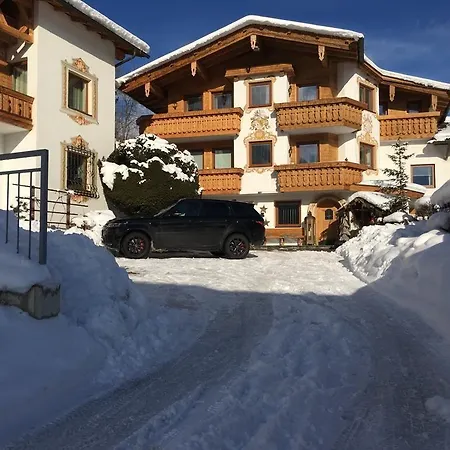 アパートホテル Kroesbacher 3*