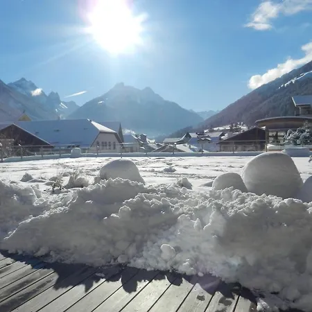 Kroesbacher アパートホテル フルプメス