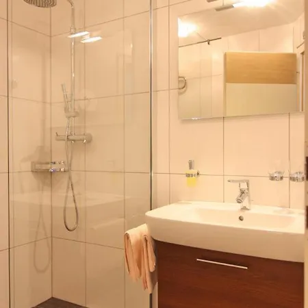 アパートホテル Kroesbacher