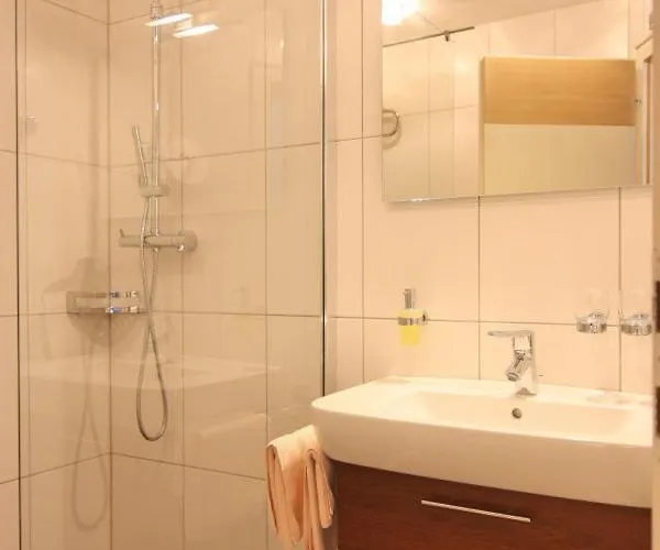 Hotel apartamentowy Kroesbacher