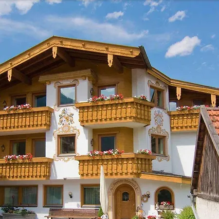 Aparthotel Kroesbacher 3*