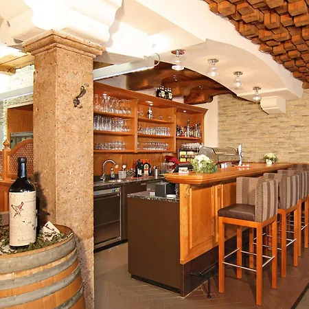 Kroesbacher Apart Otel