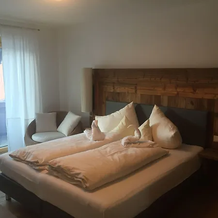Aparthotel Krosbacher 3*